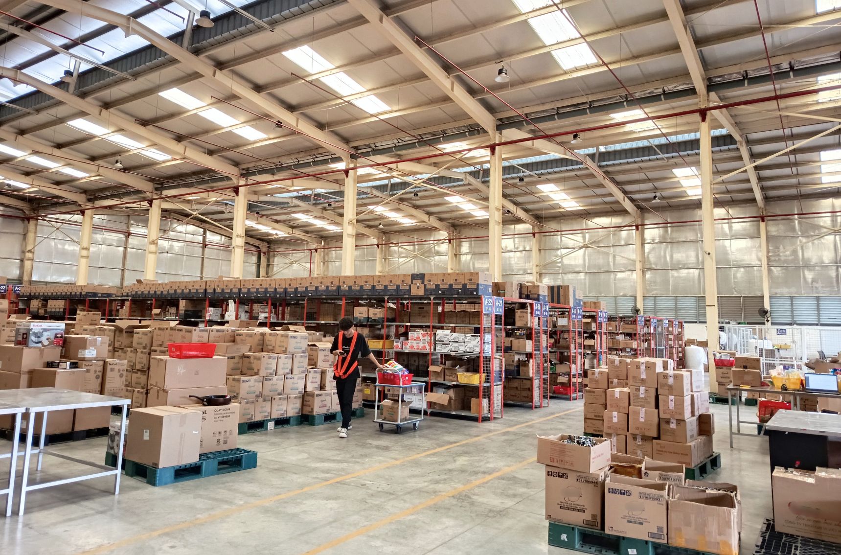 Trung-tâm-hoàn-tất-đơn-hàng-hiện-đại-N&H-Fulfillment