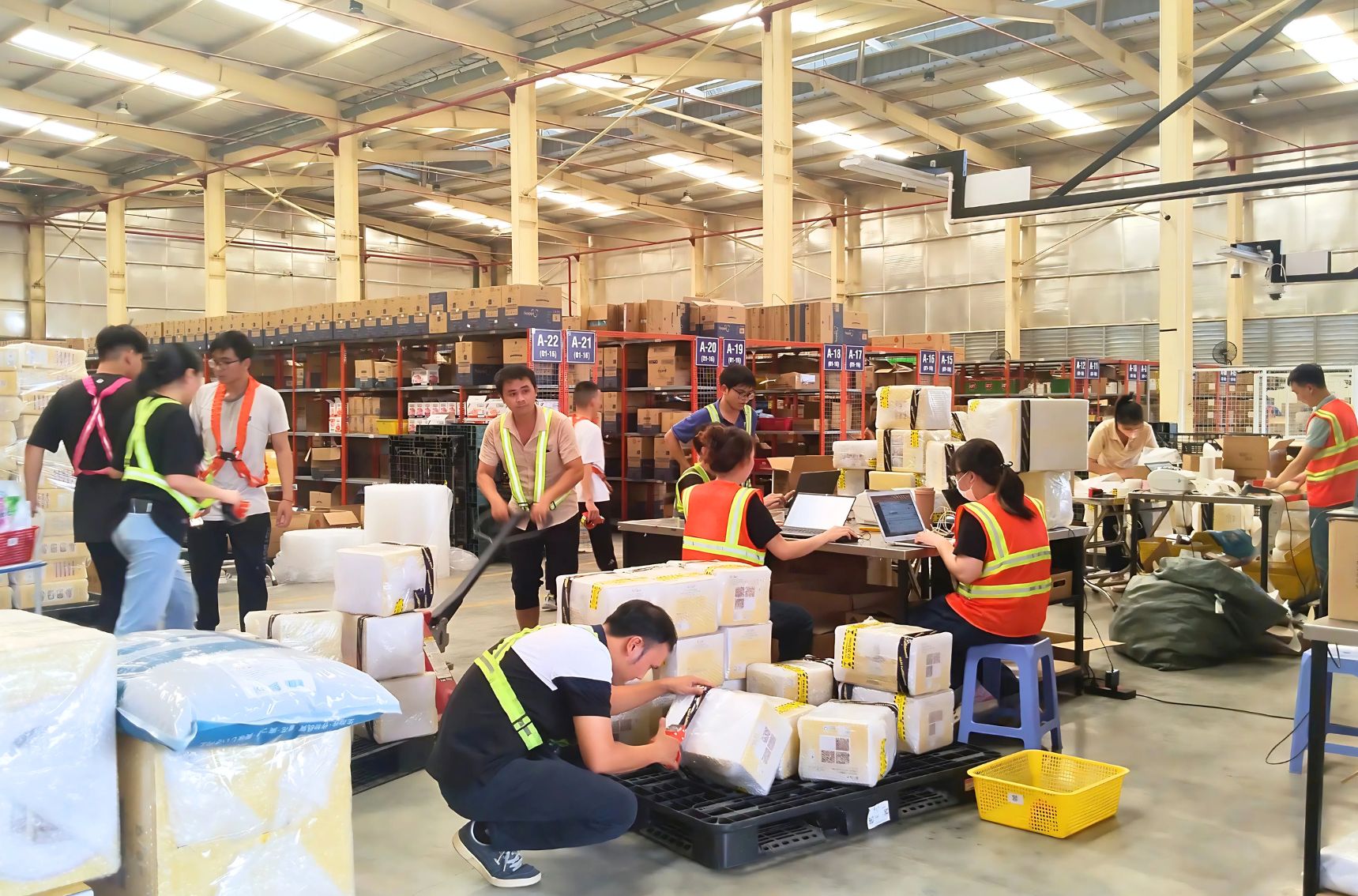 Quy-trình-dóng-gói-hàng-hóa-chuyên-nghiệp-tại-TP.HCM