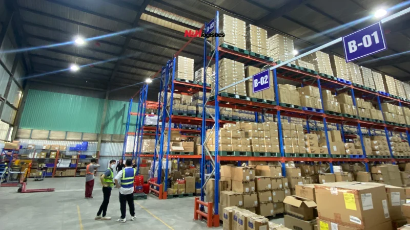 Chúng tôi đảm bảo chất lượng giao vận thông qua việc ký kết hợp đồng với các đơn vị vận chuyển nổi tiếng