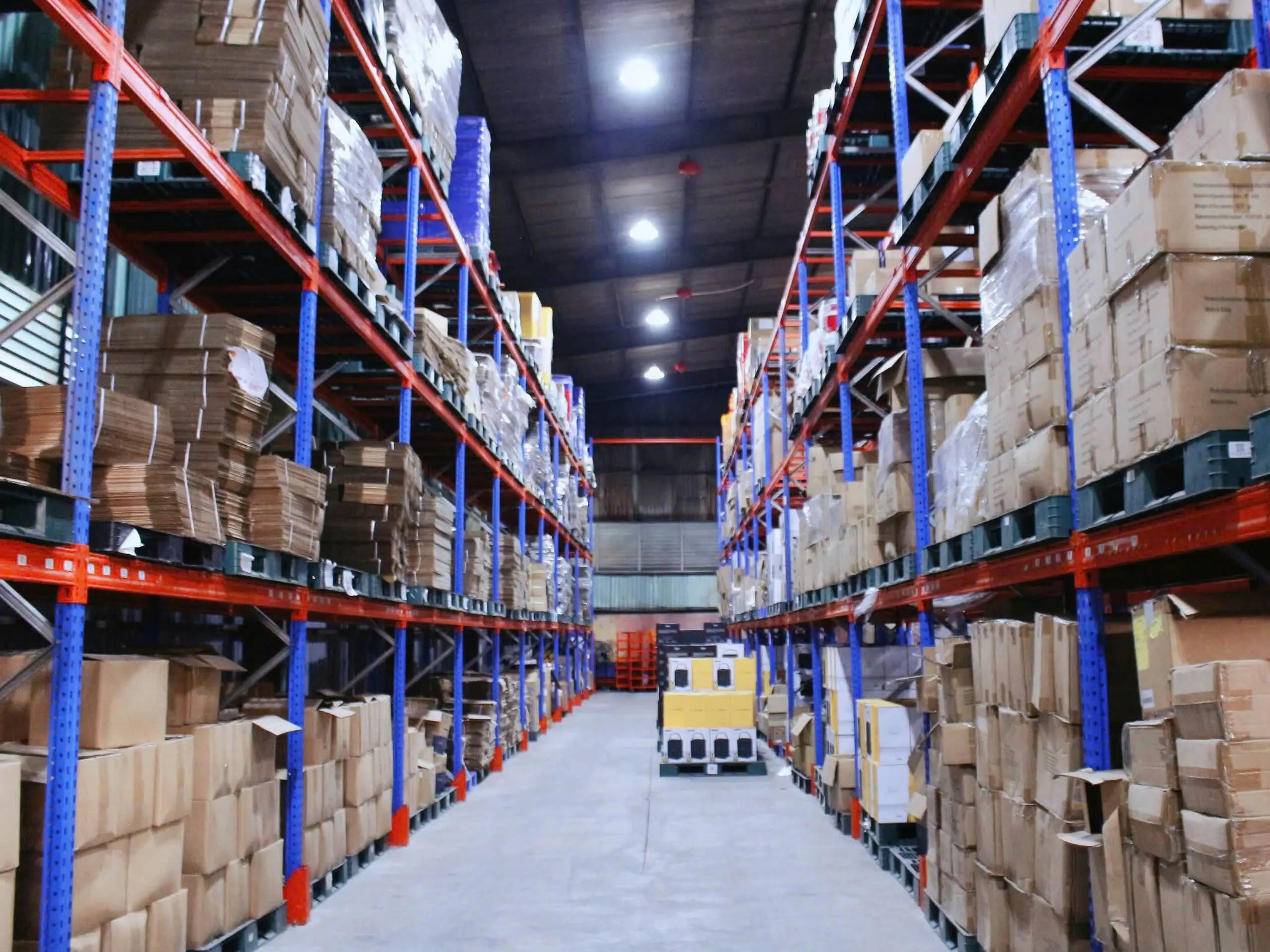 Những Thách Thức Khi Quản Lý Đa Kênh Trong TMĐT Việt Nam dich-vu-fulfillment-cua-nh-logistics